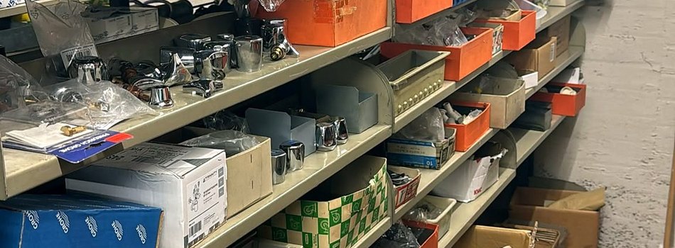Bei jeder Begehung haben unsere Haustechniker das Material für kleine Reparaturen dabei.